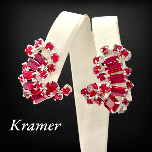 Vintage Signed Kramer Ruby Red Baguette &  Chaton Rhinestone Clip Earrings - Picture 1 of 7